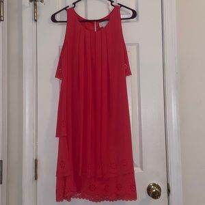 Sleeveless dress with floral cutouts